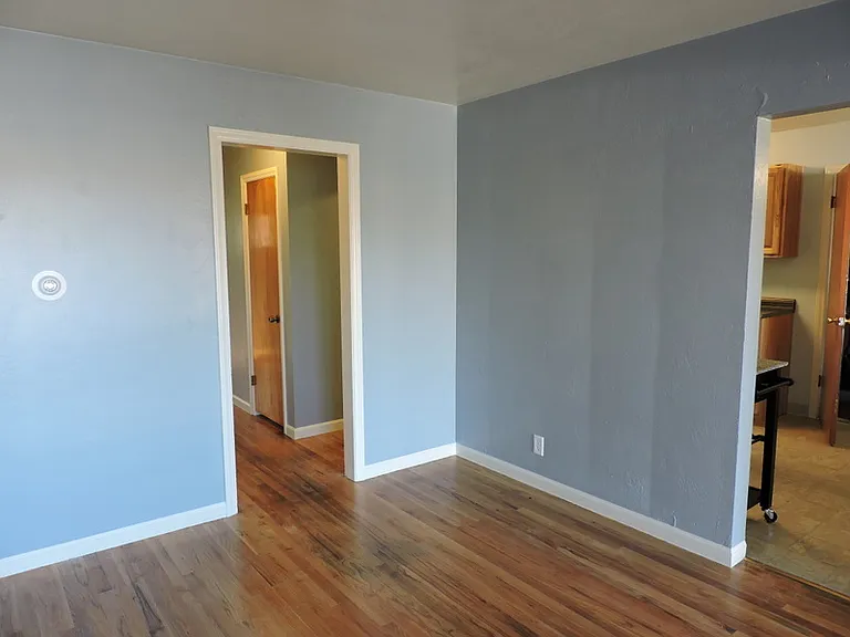1095 Cordone Ave — Photo 4
