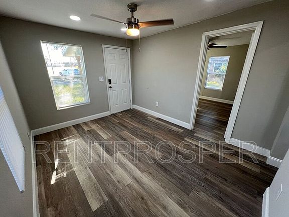 3rd image of 533 Lincoln Ave