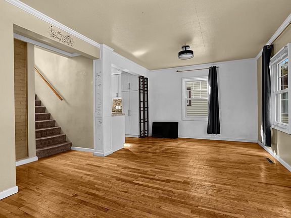 4th image of 2206 Prospect STREET