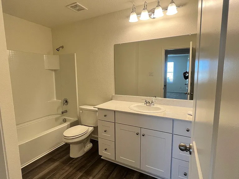 10320 Holycross Ln — Photo 16