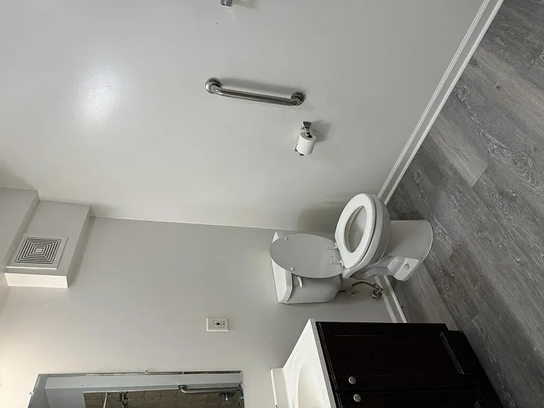2501 24th St #101 — Photo 9