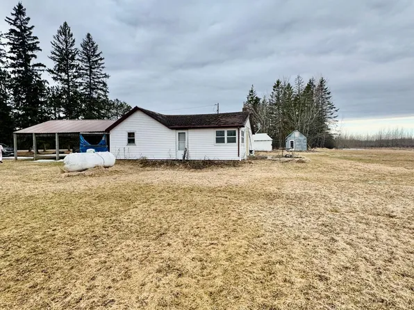 2092 39th St SE, Baudette, MN 56623