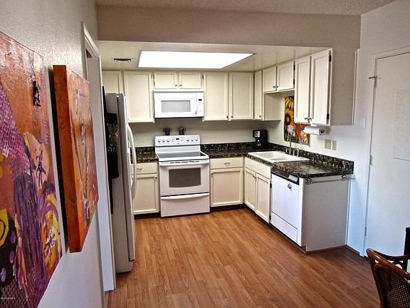 4th image of 843 W Bella Vista Dr