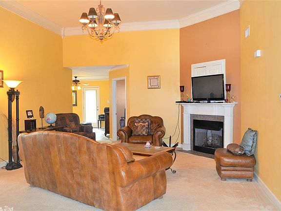 3rd image of 13816 Chesterfield Cir