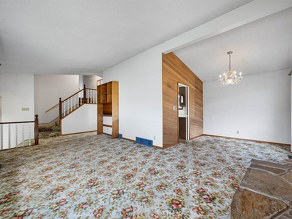 3rd image of 650 13th Ave