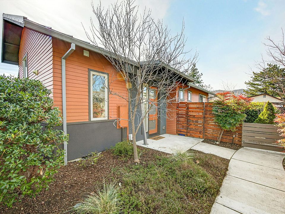 1st image of 98 Dunn Cir