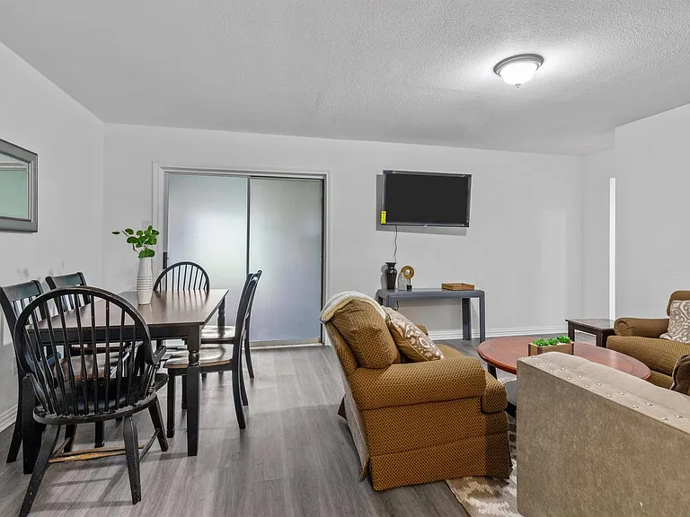 3525 Hacienda Dr — Photo 3