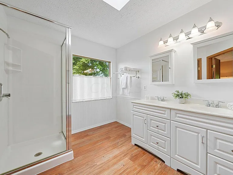 758 N Starr Dr — Photo 26
