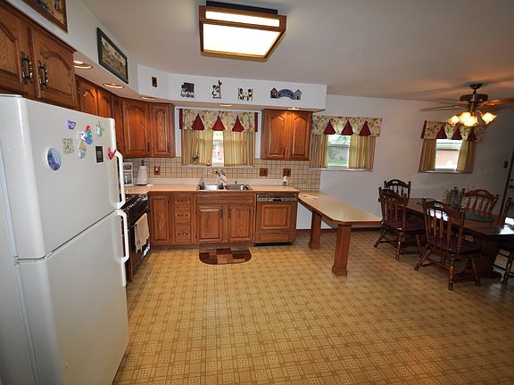 4th image of 2035 Shirley Dr