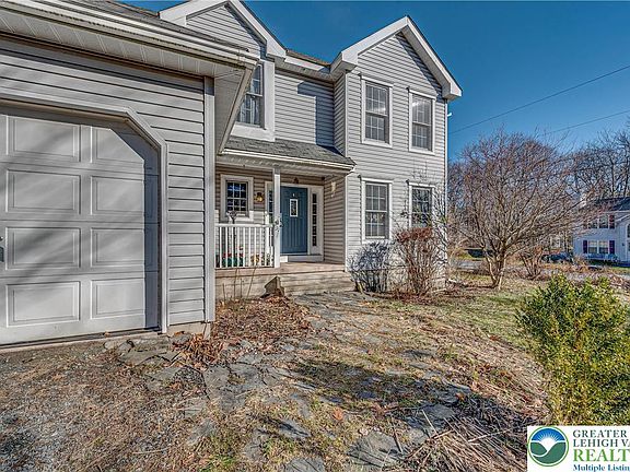 3rd image of 1624 Cotswold Rd