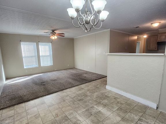 5th image of 811 N D St