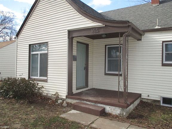 2. 155 S. Illinois, Front Porch