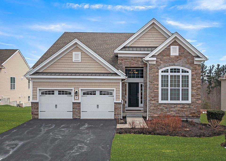 1st image of 9 Sierra Ct #9
