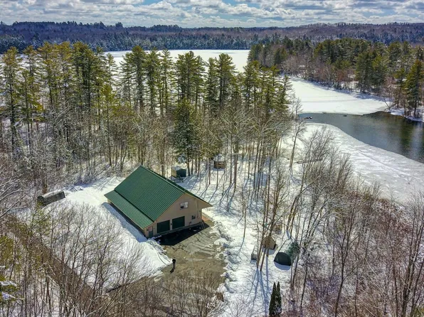 35 S Tall Pines Lane, Belgrade, ME 04917