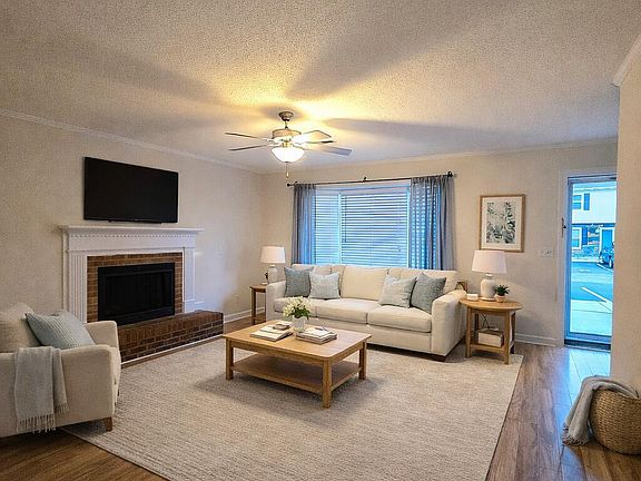 2nd image of 2700 Thackery Rd APT 31