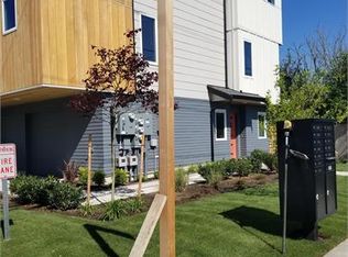 1802 SW 96th Ln, Seattle, WA 98106