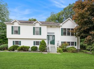 12 Cedar Knoll Ln, Cortlandt Manor, NY 10567