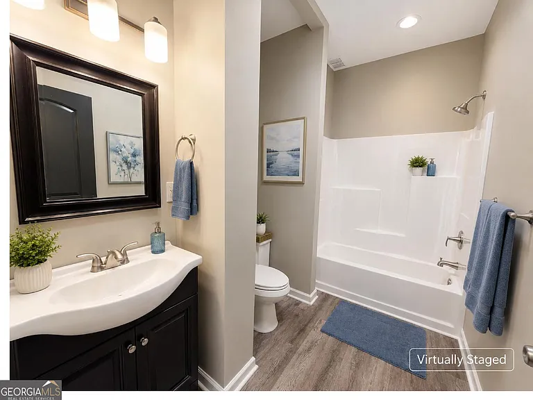 5589 River Rd #B — Photo 12