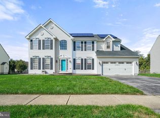 5 Glen Avon Dr, Newark, DE 19702