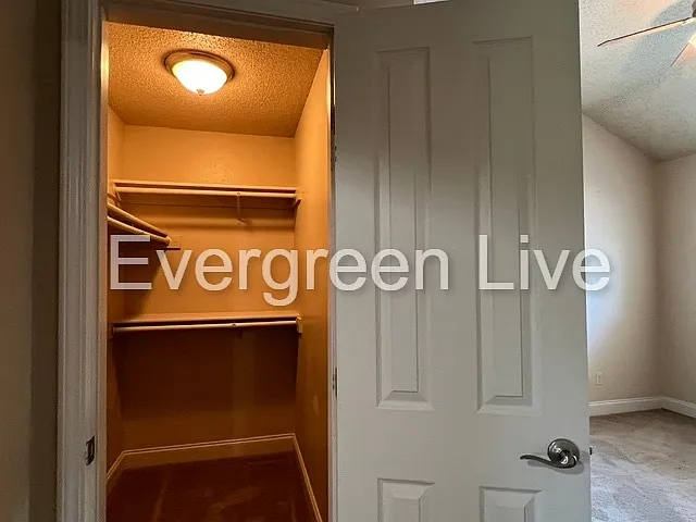 206 Swing Ct — Photo 16
