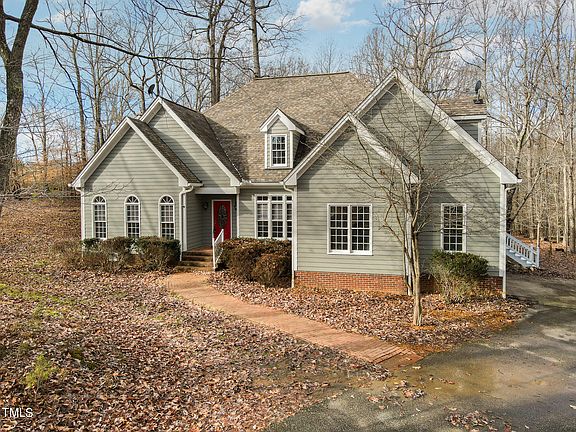 2nd image of 1624 Poplar Ln