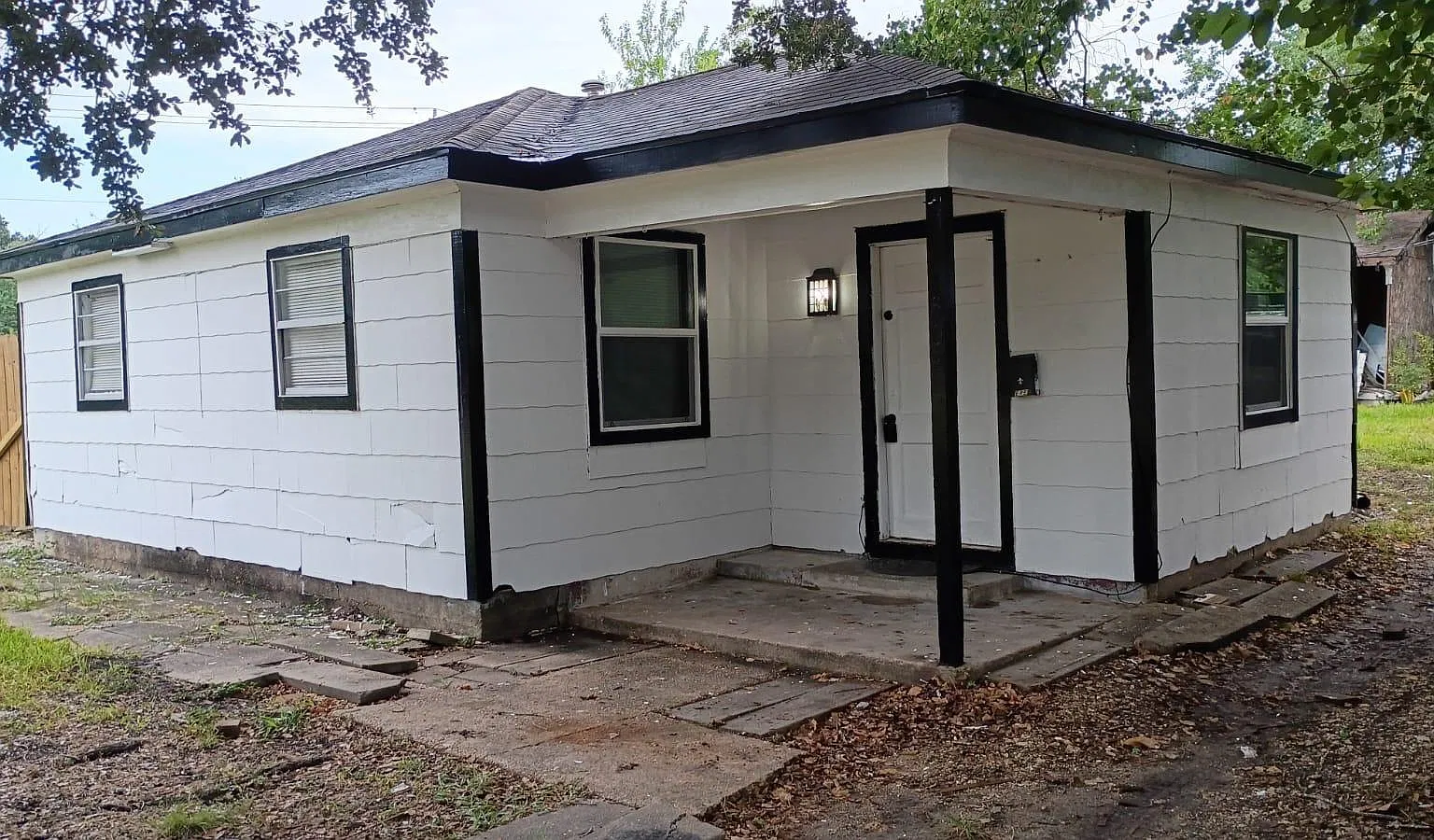 2 bed, 1.0 bath, 780 sqft, $1,090 — Photo 3