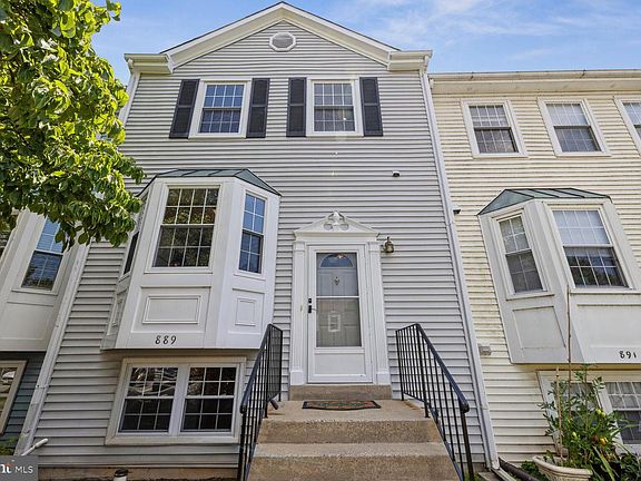 2nd image of 889 Bayridge Dr