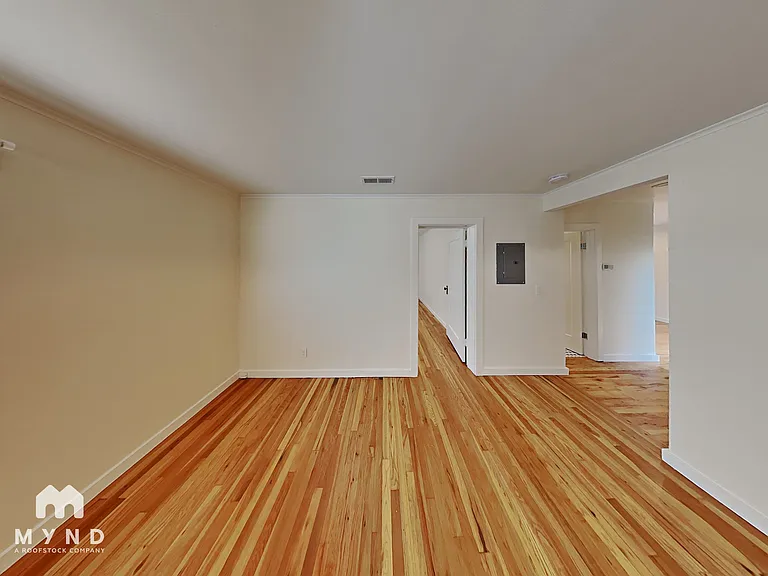 2118A Roosevelt Ave #2118A — Photo 8