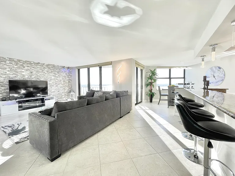5420 N Ocean Dr #906 — Photo 12