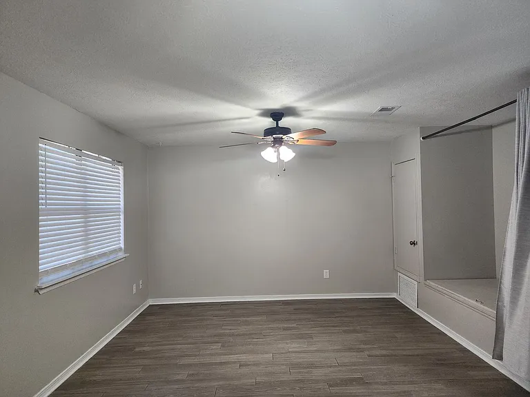 6568 Harbour Blvd — Photo 11
