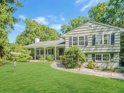 137 Quaker Path, Setauket, NY, 11733