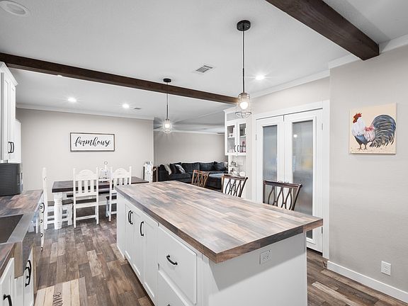 3rd image of 1012 County Road 1180