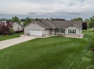 10740 S Richard Rd, Oak Creek, WI 53154