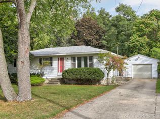 1454 Airport Rd, Norton Shores, MI