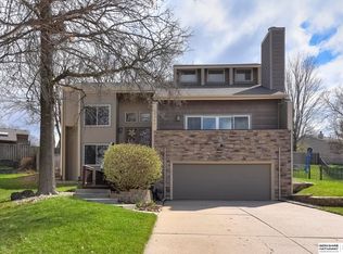 15305 Jones Cir, Omaha, NE 68154