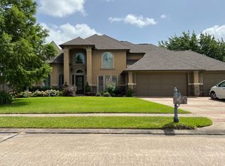 117 Del Monte Dr, Friendswood, TX 77546