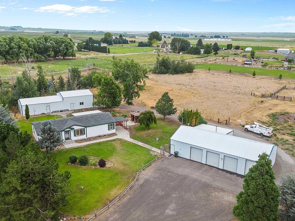 1st image of 270 Garden Dr