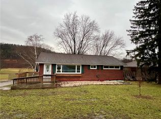 1049 School Rd, Leechburg, PA 15656