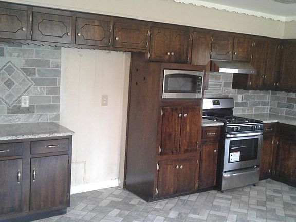 2nd image of 1007 Cornelia St