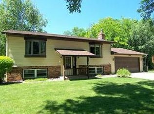 440 Rose Ln NE, Hutchinson, MN 55350