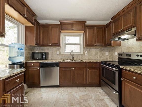 5th image of 1035 Lindbergh Dr NE