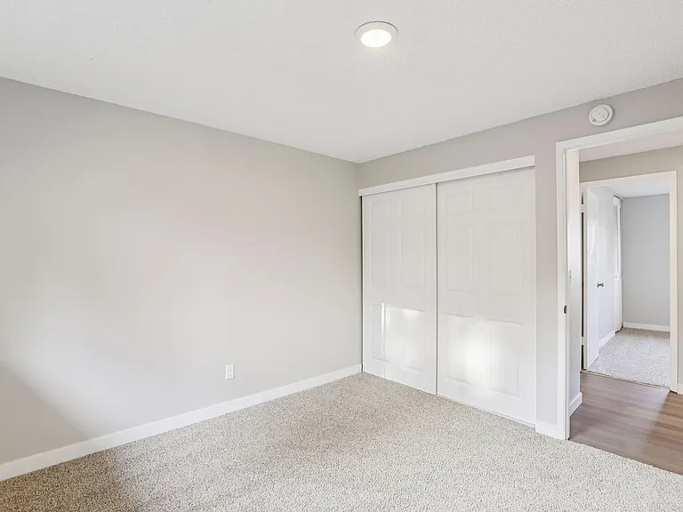 Cypress Crest Apartments — Photo 46