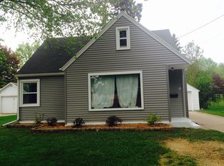 69 16th St, Clintonville, WI 54929