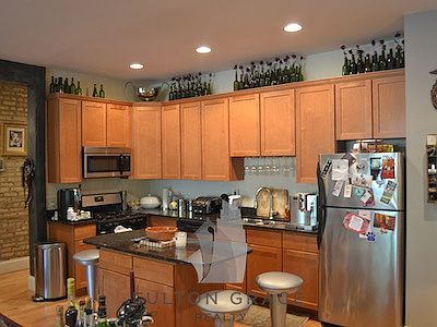 3rd image of 635 W Buckingham Pl APT 2W