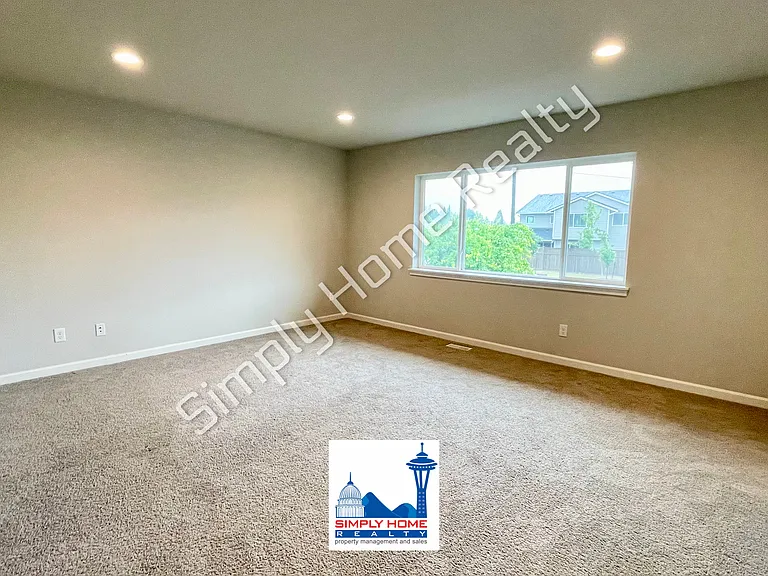 6653 Percy Ln SE — Photo 10