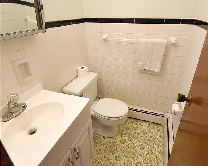 122 E Plainfield Ave — Photo 9
