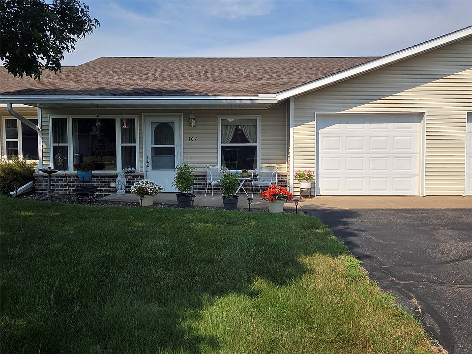 1st image of 107 Pine Ridge Drive