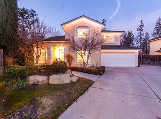 10727 N Seal Cv, Fresno, CA 93730