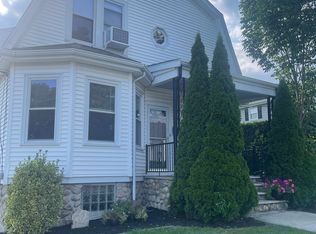 105 Pine Grove St #1, New Bedford, MA 02745