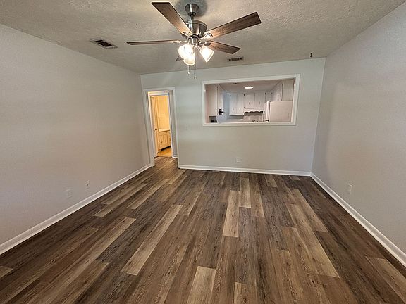 5th image of 3903 W 22nd St APT A